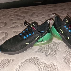 Boys Nike Air Max 270 6Y